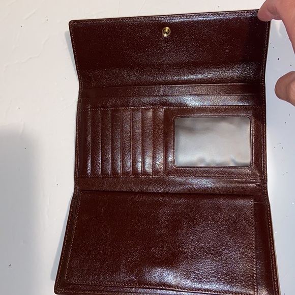 Beautiful dark‎ brown leather wallet. Trifold. No flaws. Never carried. - Picture 2 of 4